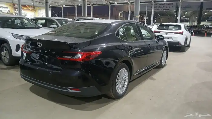 كامري le فتحه بنزين 2025 جديدة 9