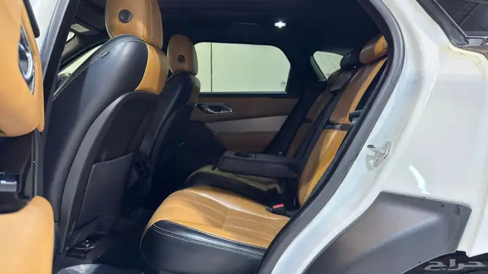 رنج روفر فيلار 2020 بحالة نظيفة 19