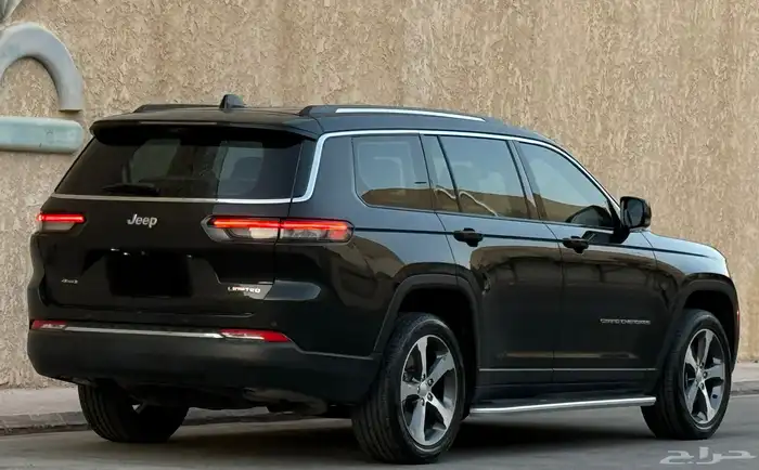 جيب شروكي لمتد 2023 8