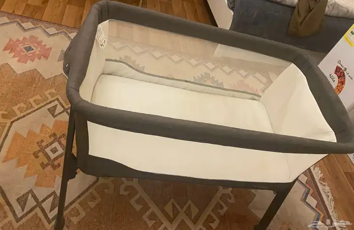 للبيع سرير و مرجيحا و هزاز 2