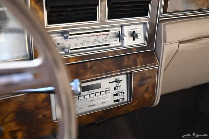 لينكون تاون كار 1981 مخزن 13