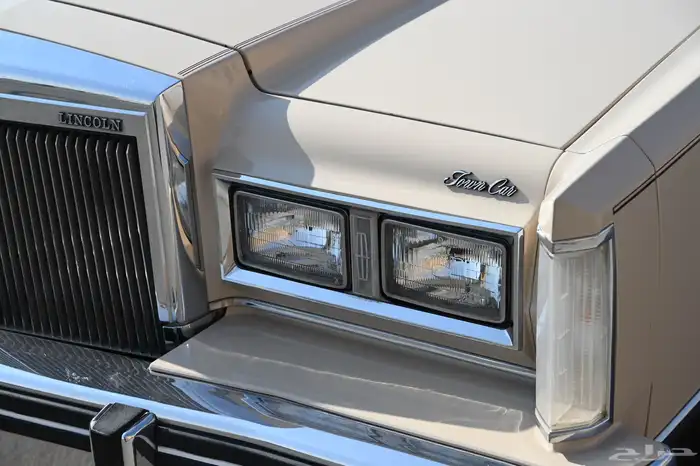 لينكون تاون كار 1981 مخزن 6