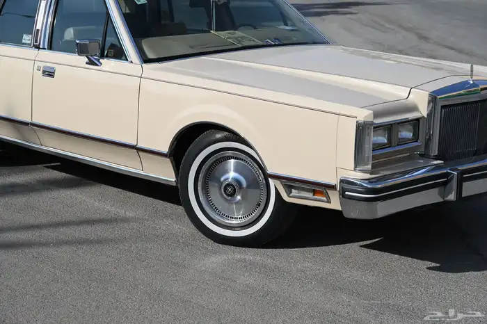 لينكون تاون كار 1981 مخزن 3