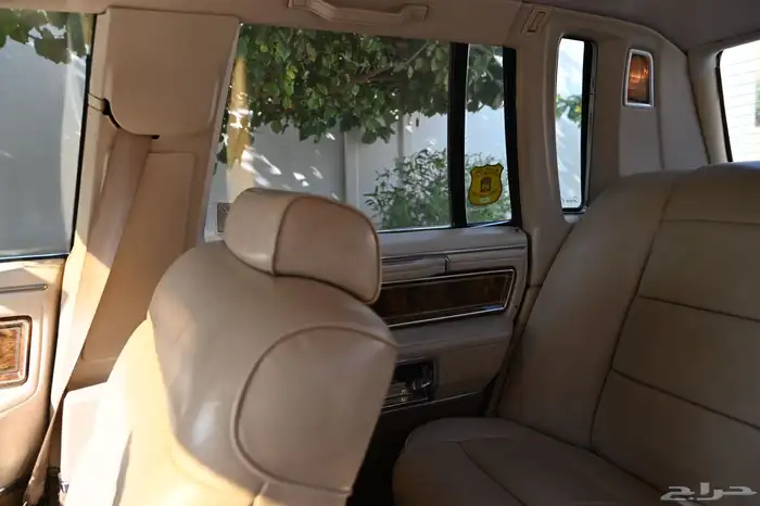 لينكون تاون كار 1981 مخزن 11