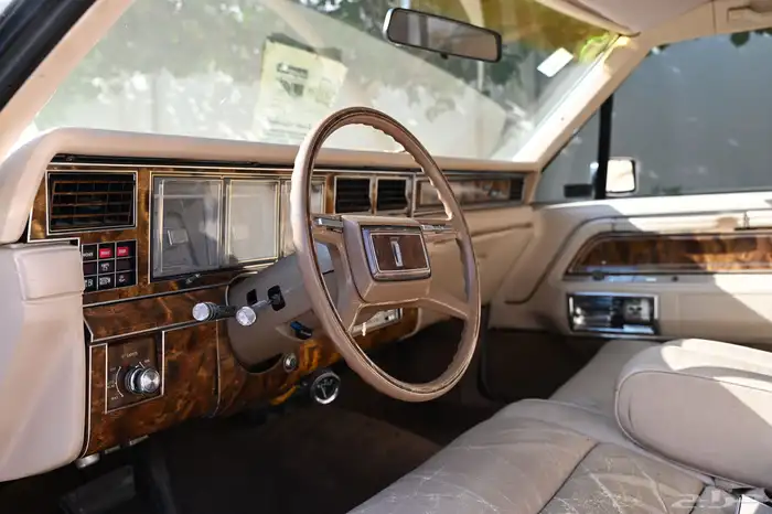 لينكون تاون كار 1981 مخزن 8