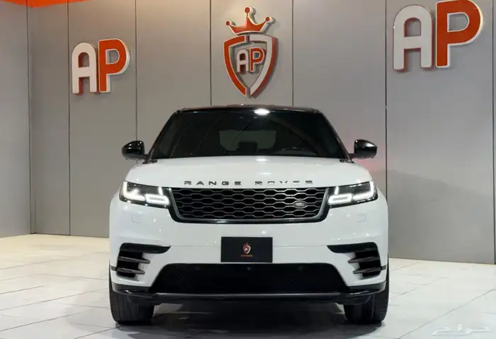 رنج روفر فيلار 2020 بحالة نظيفة 4