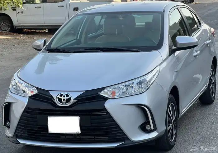 تويوتا يارس فل كامل مخزنه 2022 1