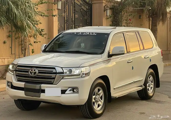 جيب لاند كروزر 2019 GXR سعودي 22