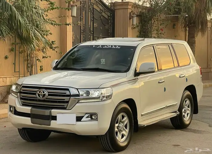 جيب لاند كروزر 2019 GXR سعودي 18