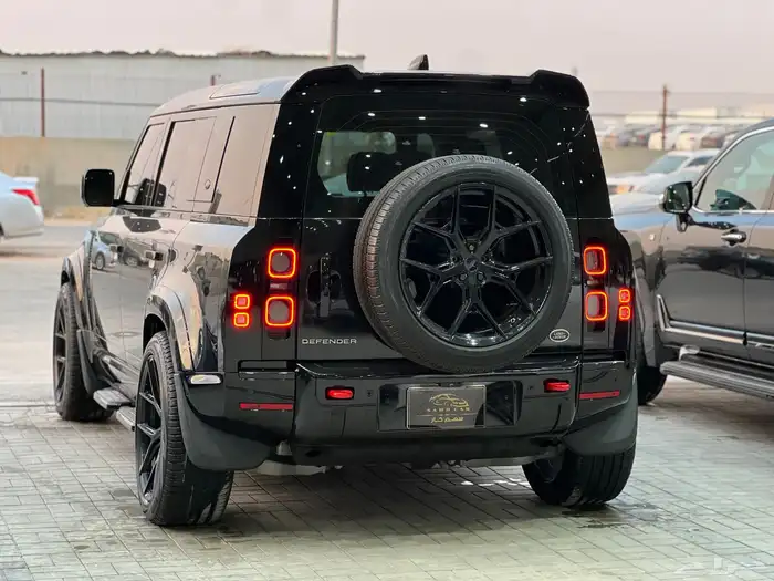 لاند روفر ديفندر X موديل 2021 4