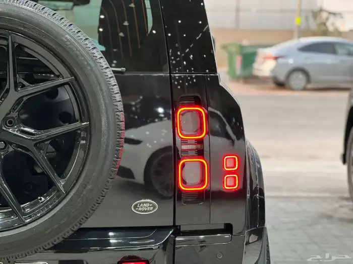 لاند روفر ديفندر X موديل 2021 7