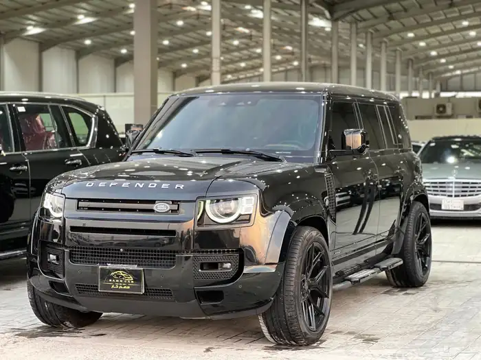 لاند روفر ديفندر X موديل 2021 1