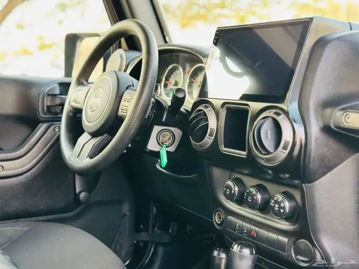 جيب لانجلر ((2016))بحاله ممتازه 11