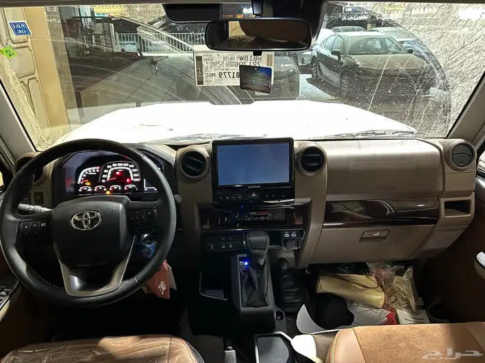 ربع تويوتا ديزل رفرف سعودي فل كامل ونش (فضي ابيض) 10