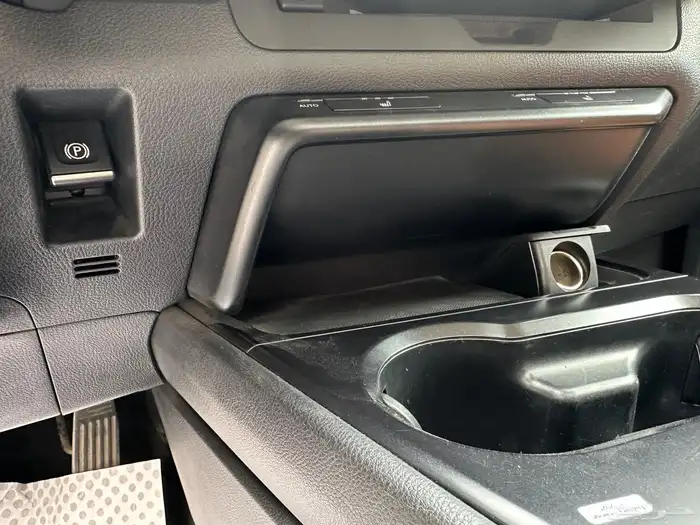 لكزس UX200 2022 18