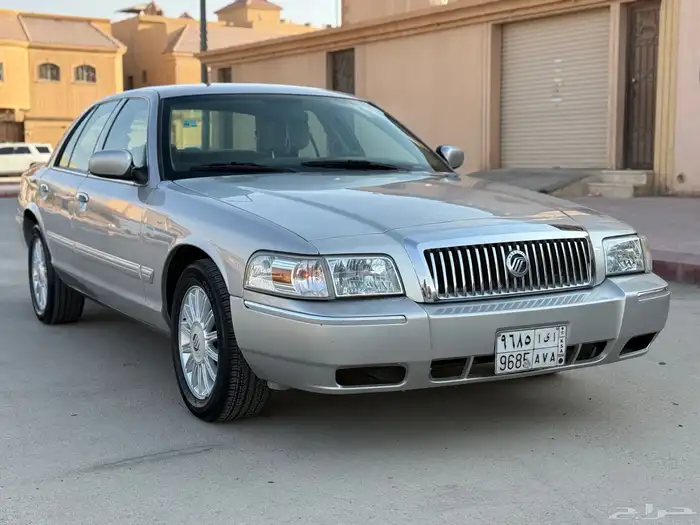 فورد ماركيز 2010 - نظيف 4