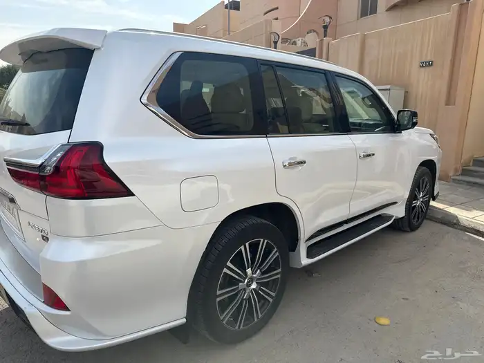 جيب لكزس 2021 5