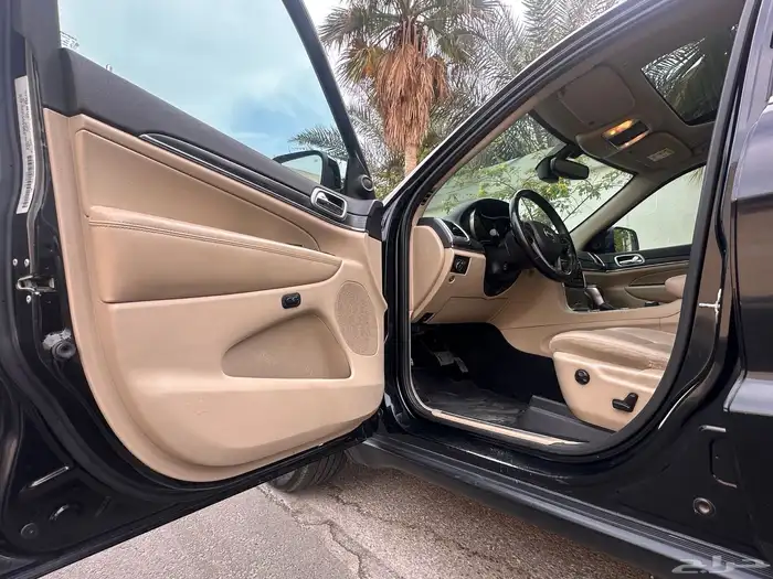 جيب جراند شيروكي 2019 ليمتيد نضيف للمستخدمV6دبل 7