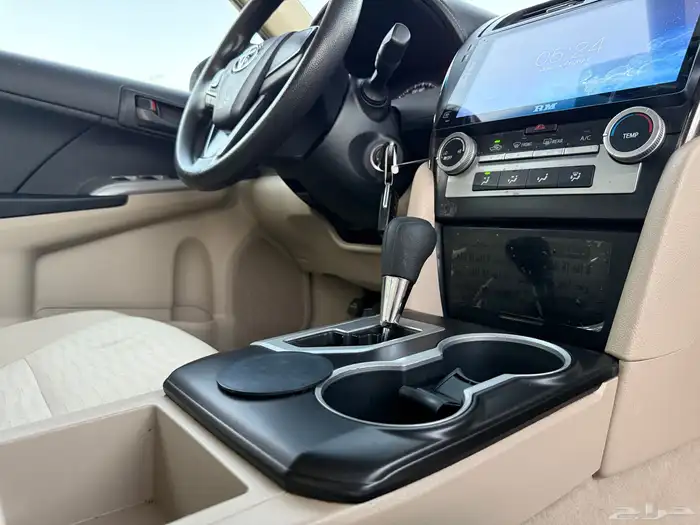 كامري مخزن 2016 ماشيه 190 الف بودي وكاله 23