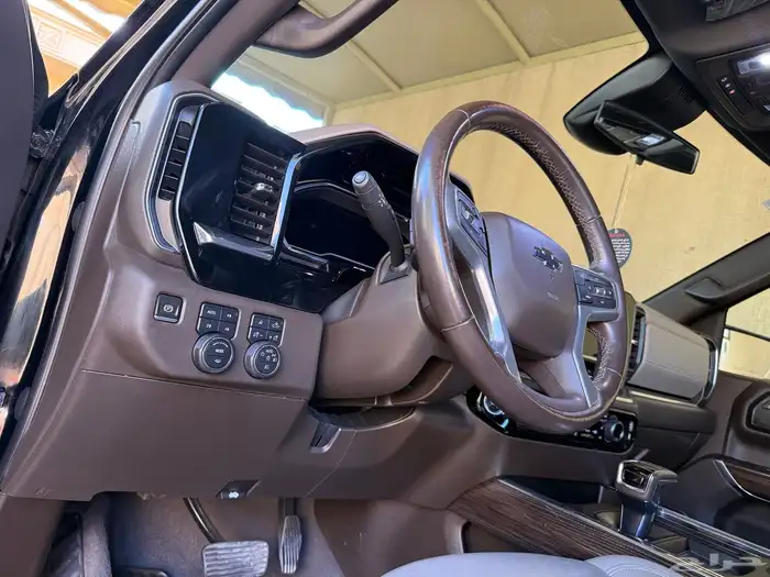 سفروليه سلفرادو Z71 المديل 2022 تريل بوس فيس لفت 45