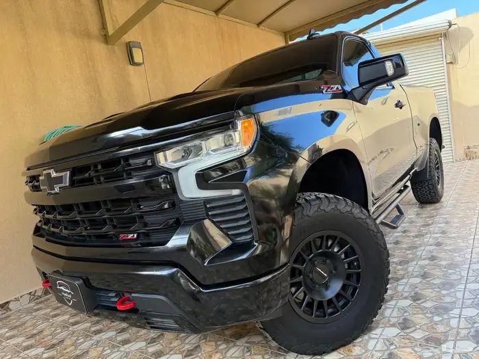 سفروليه سلفرادو Z71 المديل 2022 تريل بوس فيس لفت 64