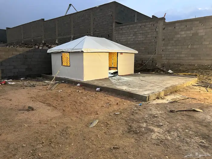 مخيم على هيكل حديد 3