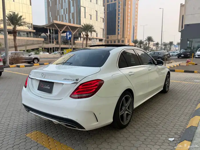 مرسيدس C200 2018 6