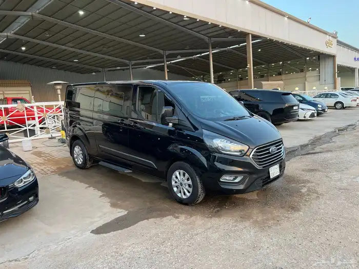 فان 9 ركاب تورينو فورد 2023 شبة جديد ديزل سعودي 3