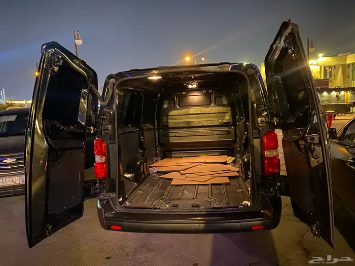 باص بيجو اكسبيرت بضاعه فل كامل 9