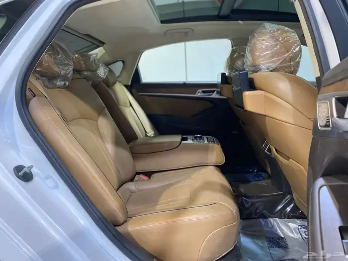 جنسيس ( رويال ) 2017 أعلى فئة العداد 99 الف فقط 16