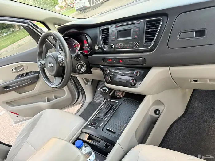 للبيع Kia carnival موديل 2016 عائلي نظيف 31