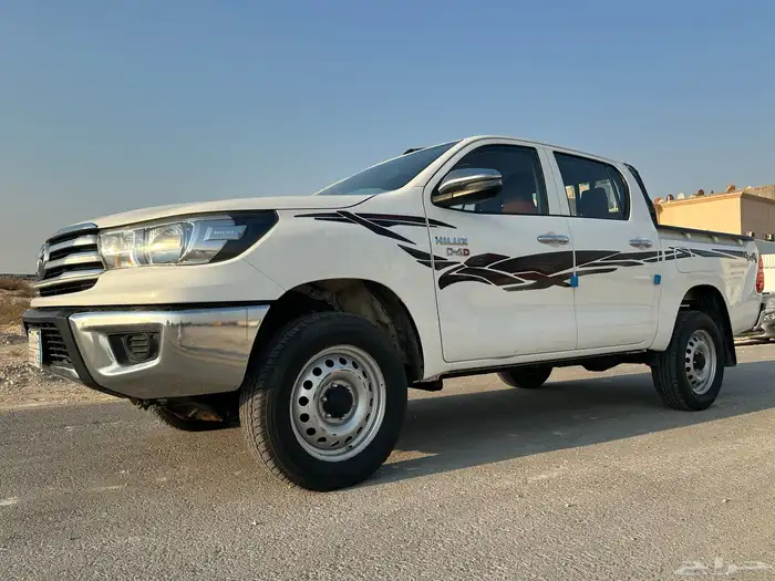 هايلوكس دبل قير عادي ديزل 2022 7