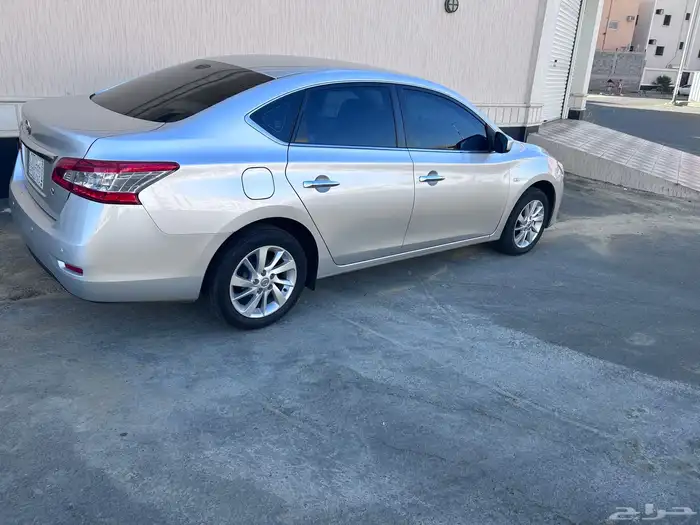 سنترا نيسان مخزن على موديله 0