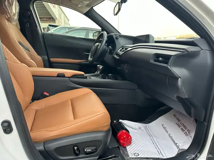 لكزس UX200 2022 21