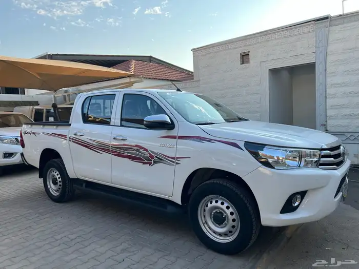 هايلوكس ديزل 2024 قير اوتوماتيك نظيف جدا لدى قمة الاطلال 4