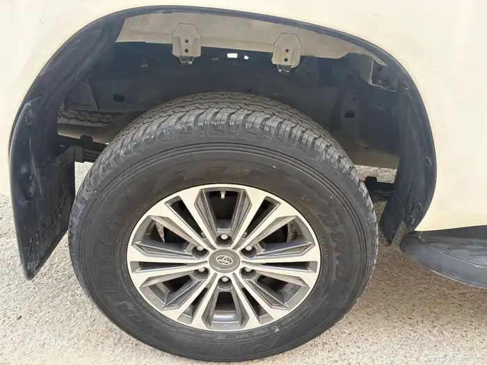 هايلوكس 2022 ديزل فل كامل 8