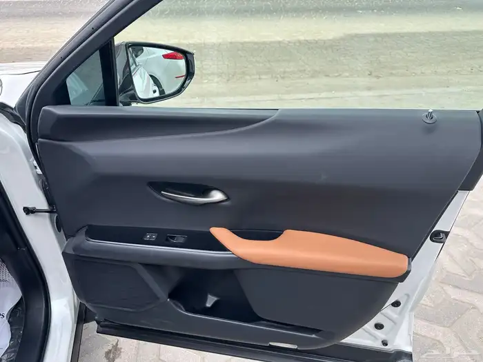 لكزس UX200 2022 22