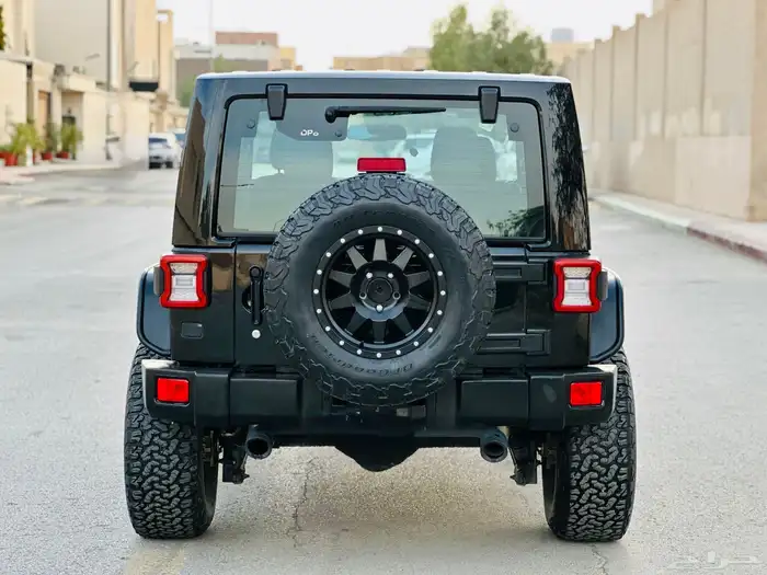 جيب لانجلر ((2016))بحاله ممتازه 3