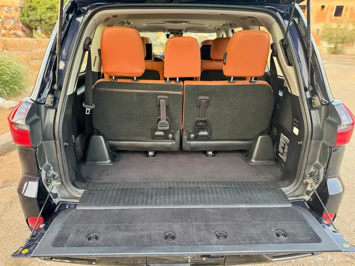 للبيع جيب لكزس 2016 ((DD))(بريمي) ((نظيف جدا )) 52