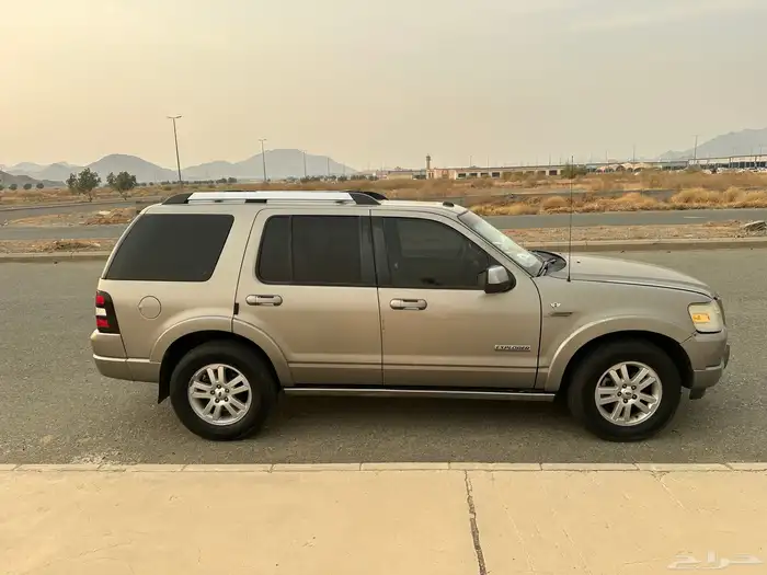 للبيع فورد اكسبلورر 2008 V8 فل كامل نظيف جدا 7