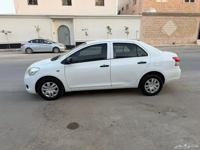 يارس 2009 قير تماتيك للبيع 4