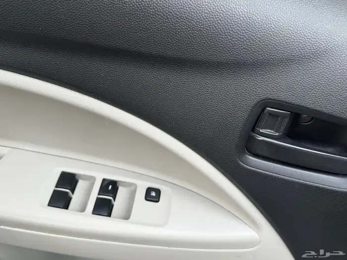 سيارة متسوبيشى اتراج 2018 للبيع 12