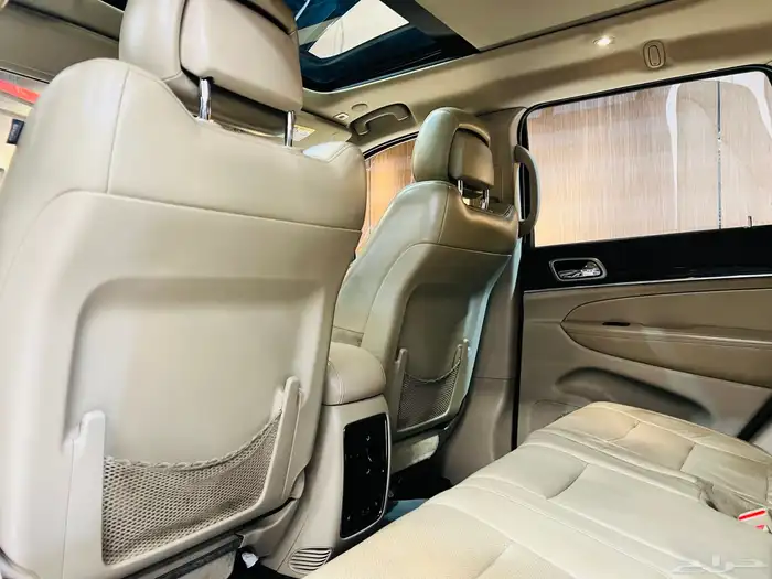 جراند شيروكي 2019 V6 لمتد (( عرض خاص )) 12