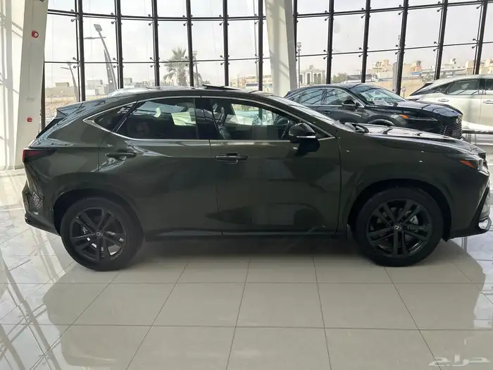 لكزس NX350 AH - وارد عبداللطيف جميل سعودي 2025 1