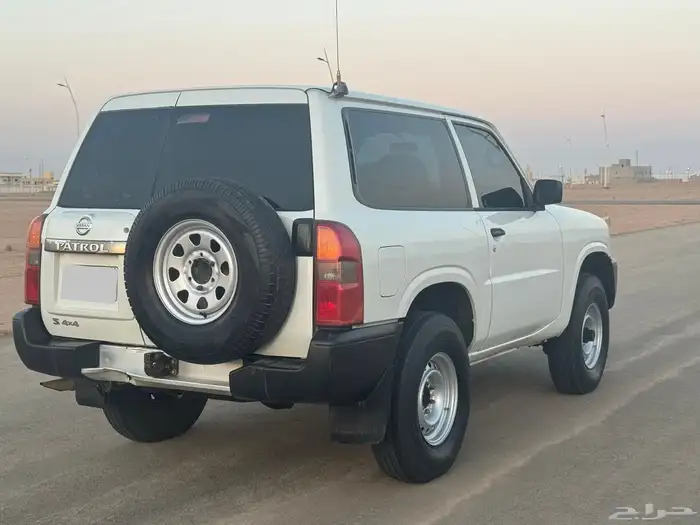 باترول ربع 2009 بحالة ممتازة 12