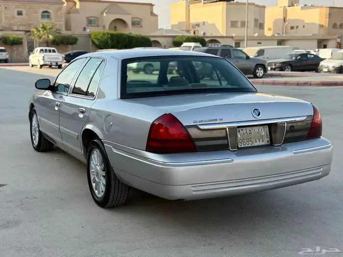 فورد ماركيز 2010 - نظيف 9