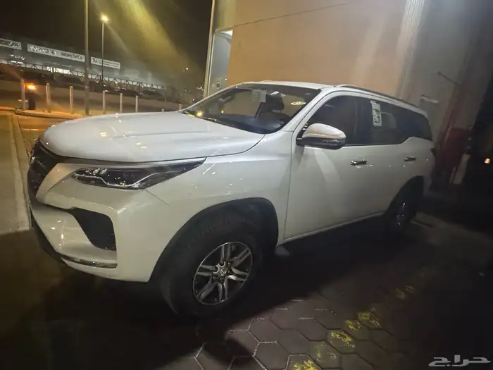 للبيع فورشينر 2025 دبل بنزين 4