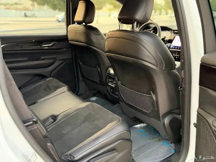 جراند شيروكي بلاك اديشن 2023 Altitude 19