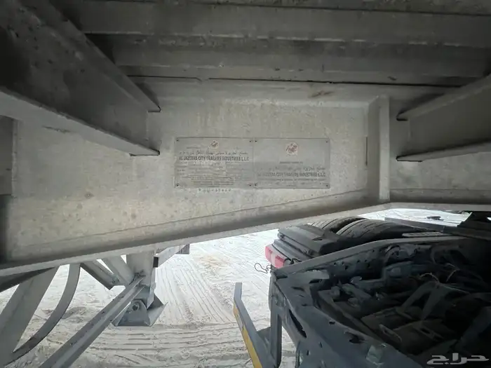 للبيع سطحه قاعدة 16 9