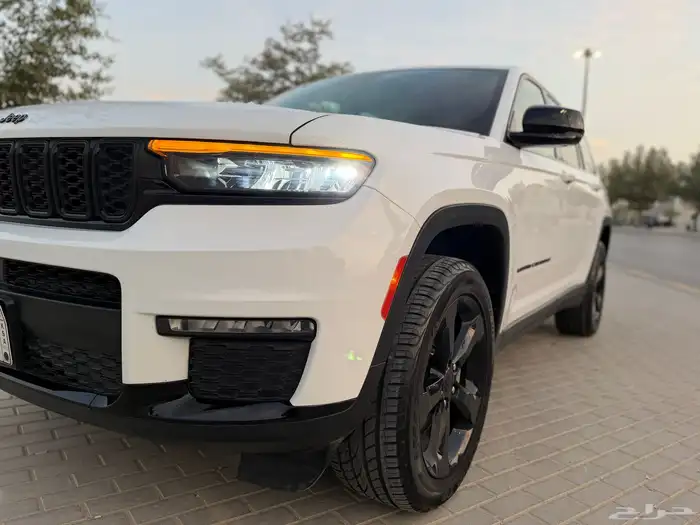 جراند شيروكي بلاك اديشن 2023 Altitude 27